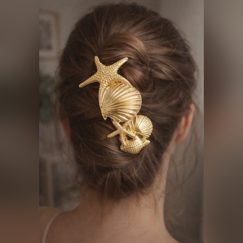 Gold Starfish & Seashell Hair Clip | Beachy Alloy Barrette